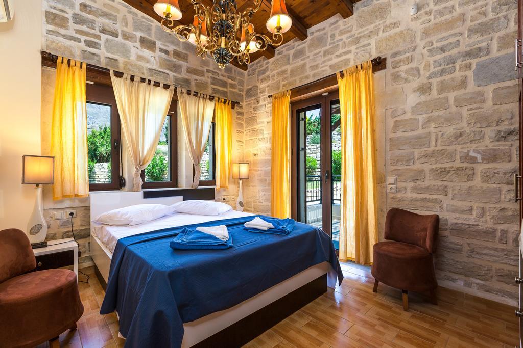Poseidon Villa, Nestled In The Picturesque South, By Thinkvilla Lefkogeia Exterior foto